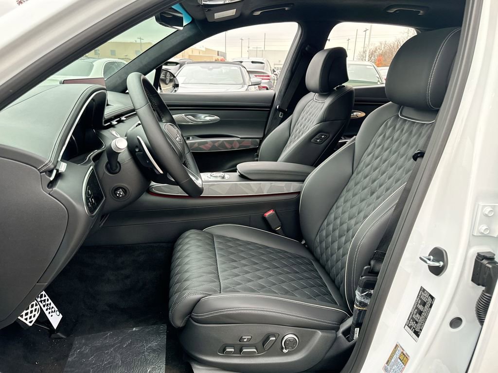 Used 2025 Genesis GV70 3.5T Sport w/ Sport Advanced Package image 19