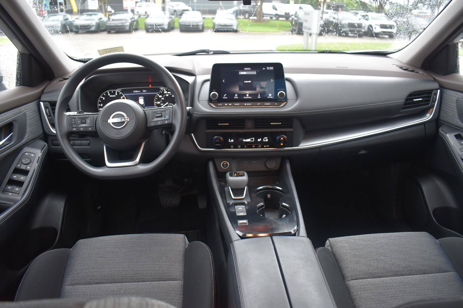 Used 2023 Nissan Rogue SV FWD image 29