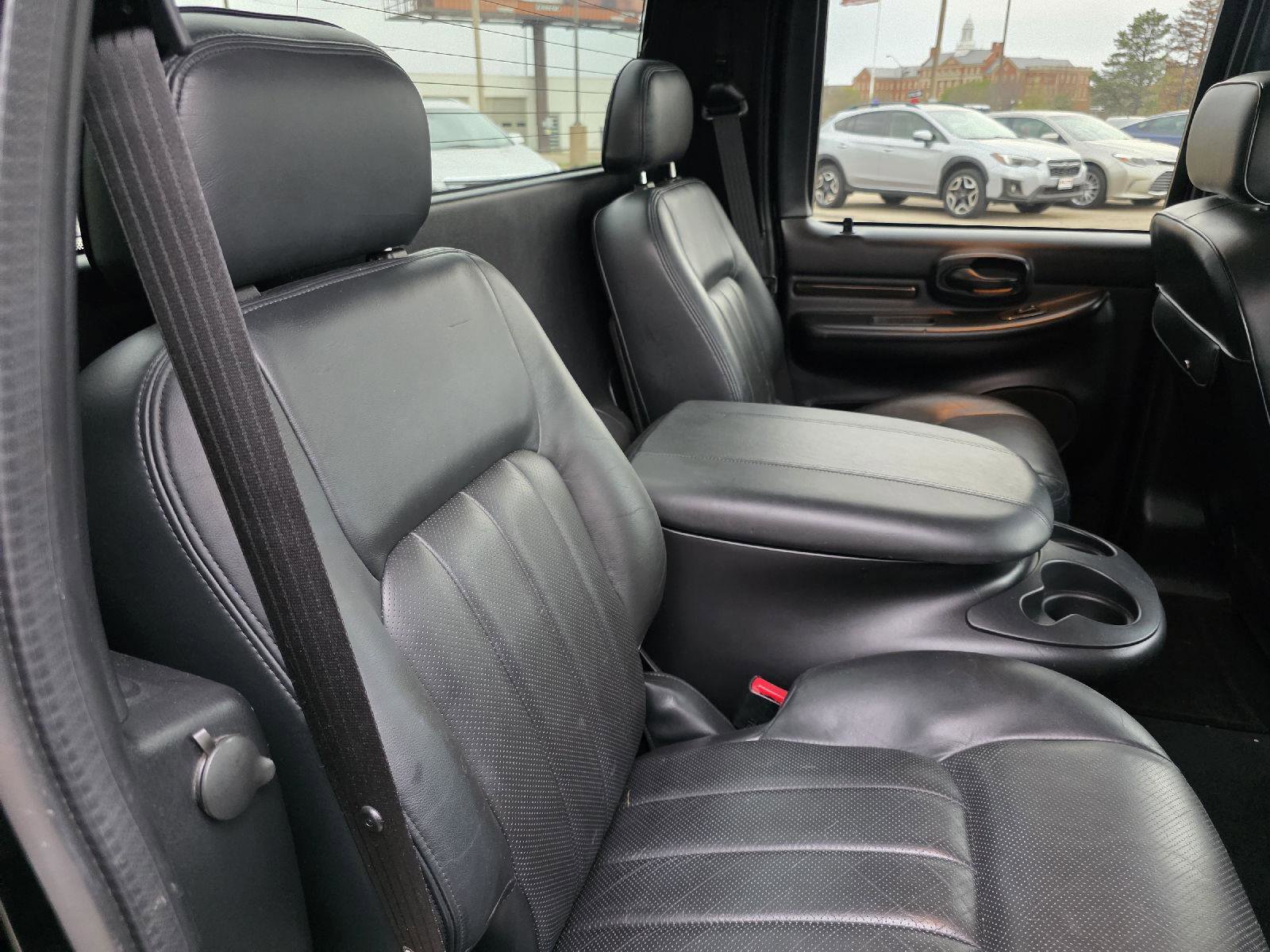Used 2002 Lincoln Blackwood image 37