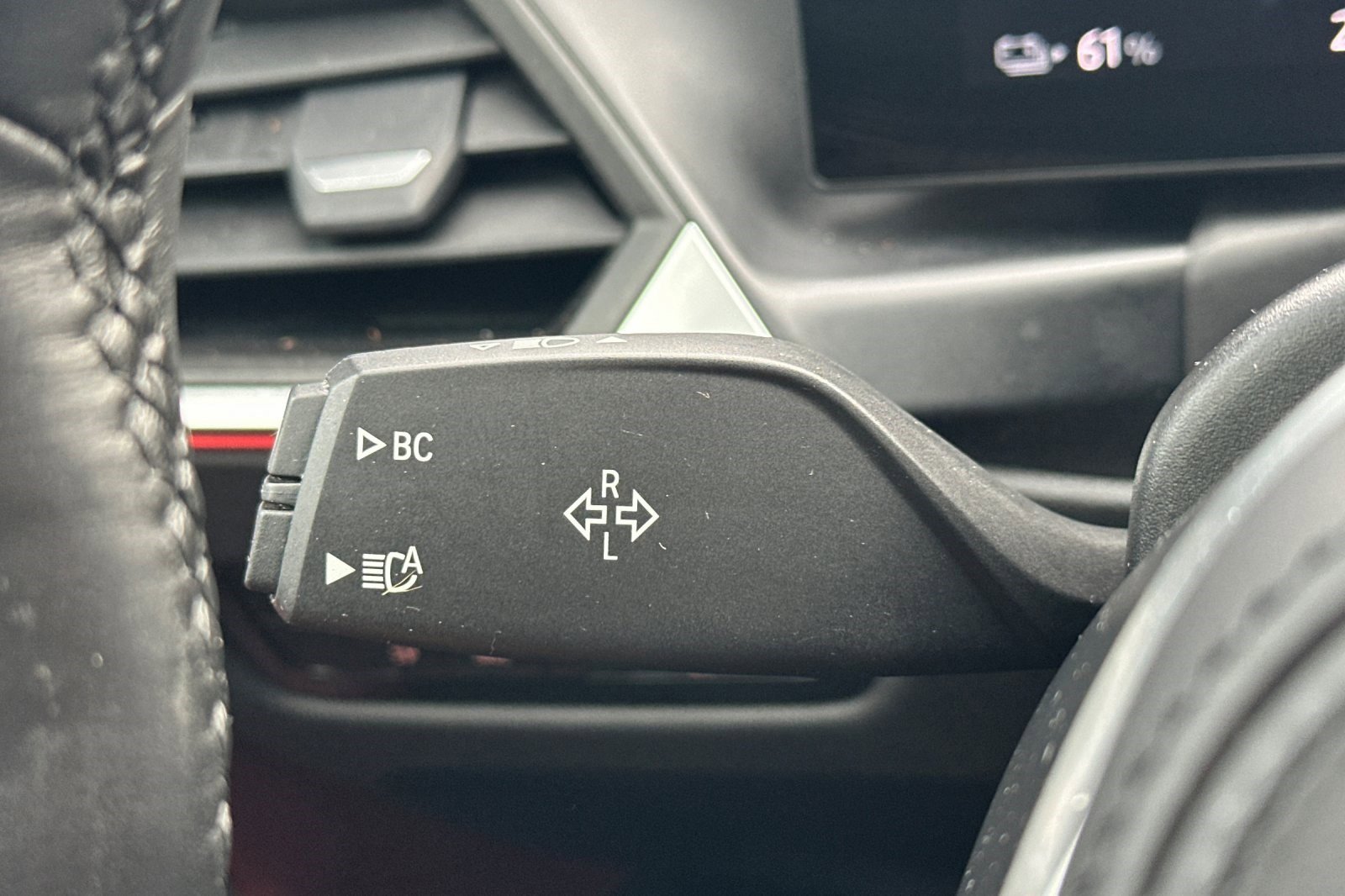 Used 2023 BMW i4 eDrive40 w/ M Sport Package image 32