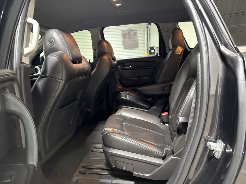 Used 2015 Chevrolet Traverse LT FWD image 22