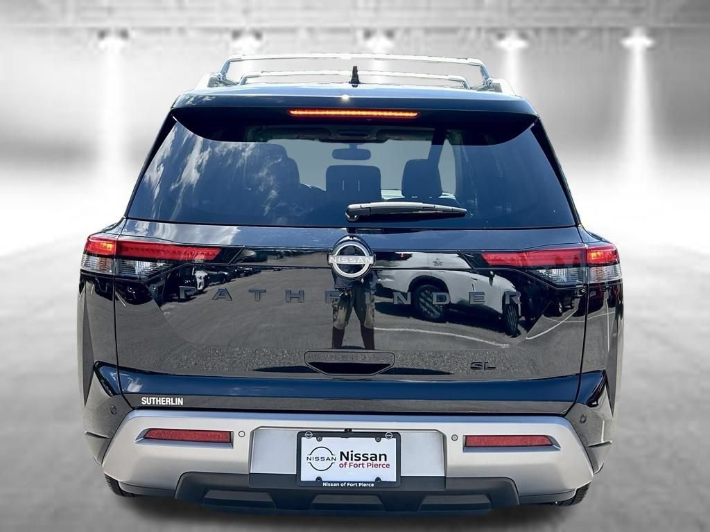 Certified 2022 Nissan Pathfinder SL w/ SL Black Package FWD image 8