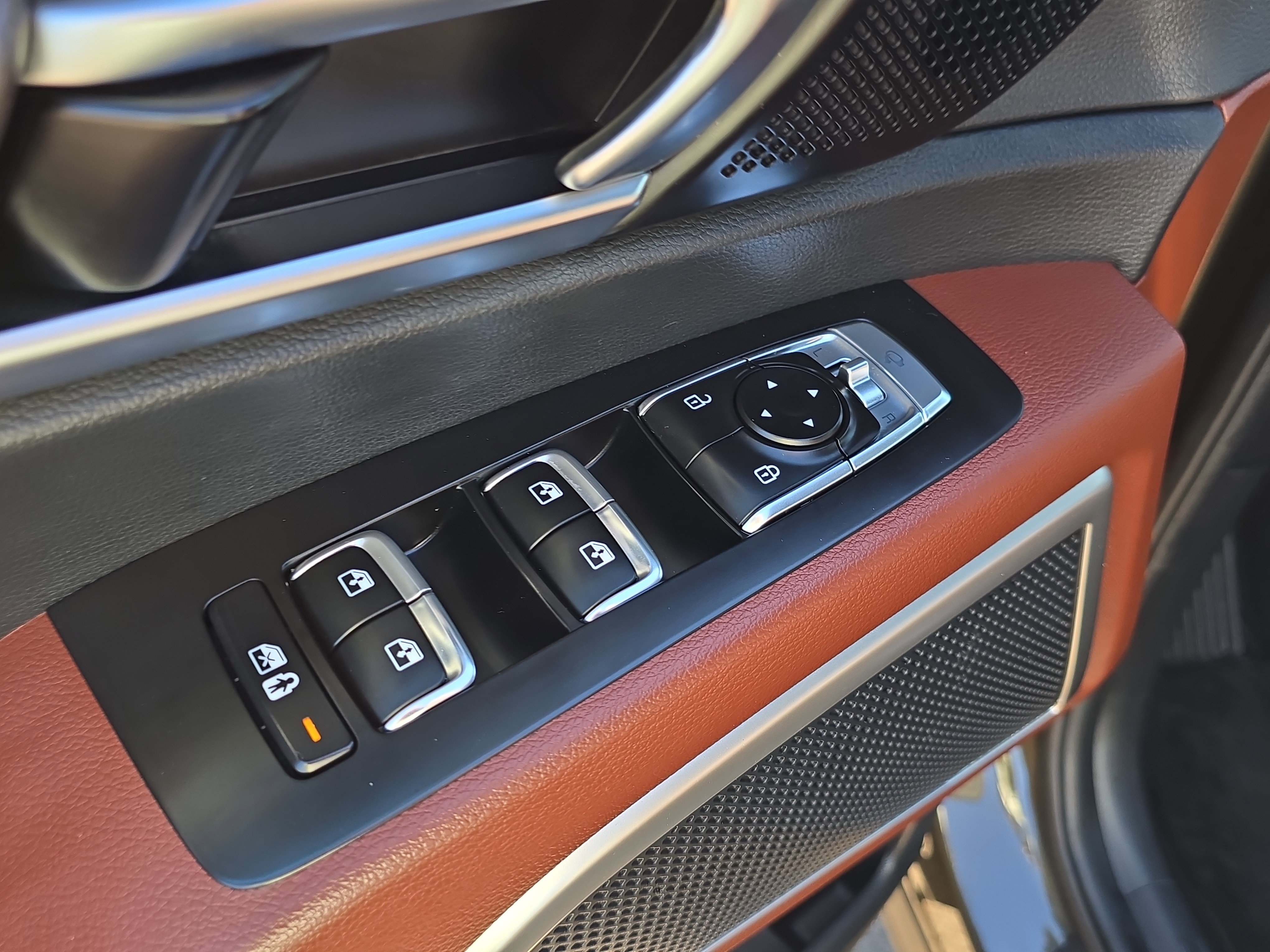 Certified 2023 Kia Telluride EX w/ EX Captain's Chair Package image 22