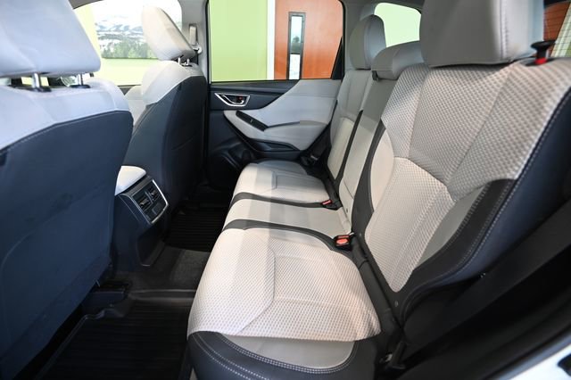 Used 2020 Subaru Forester Premium image 8
