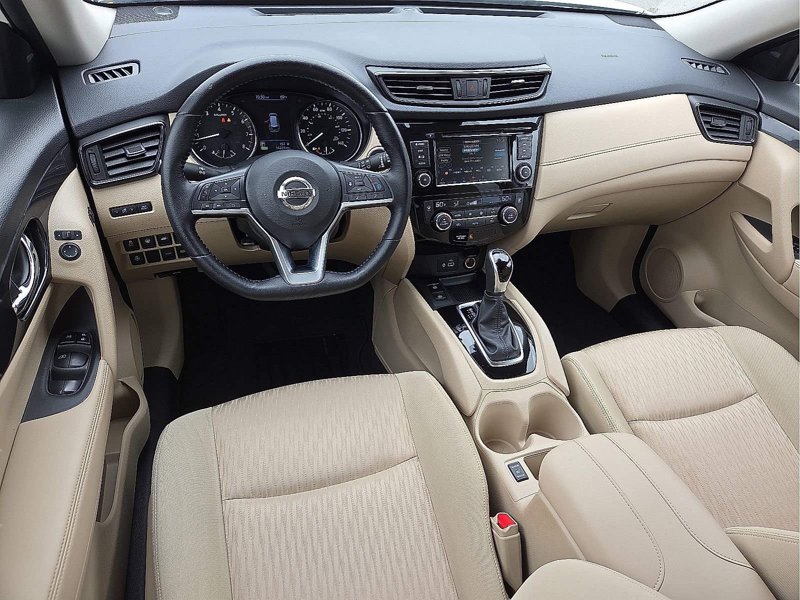 Used 2020 Nissan Rogue SV w/ Premium Package image 11