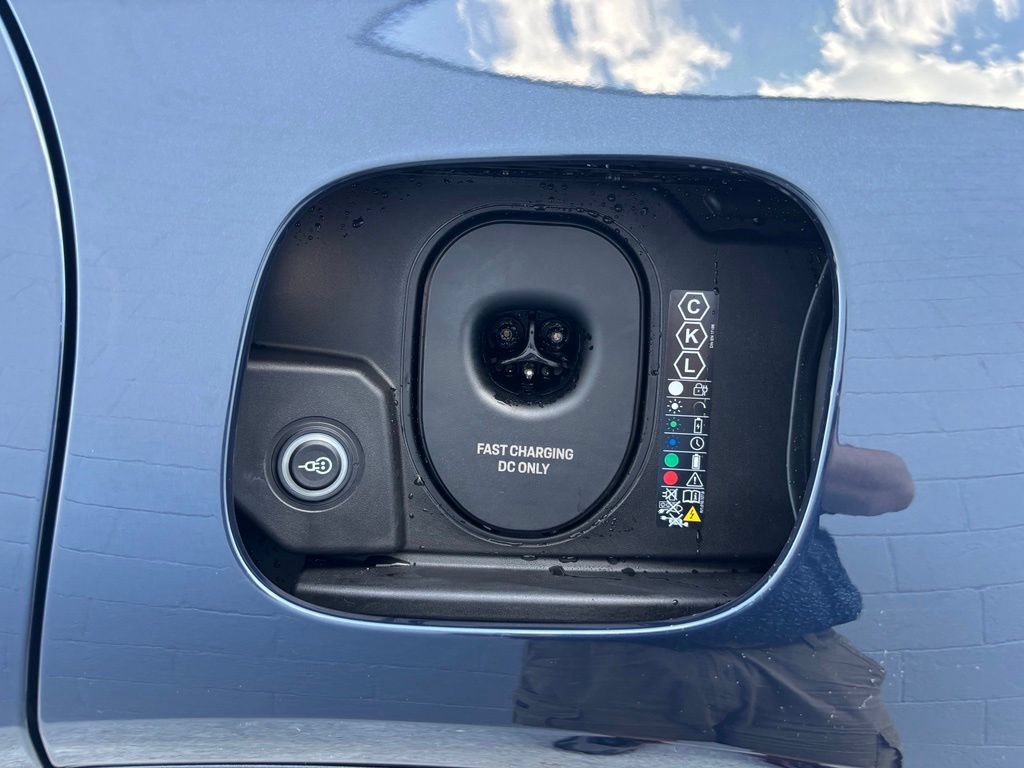 New 2026 Porsche Cayenne Electric AWD/4WD image 8