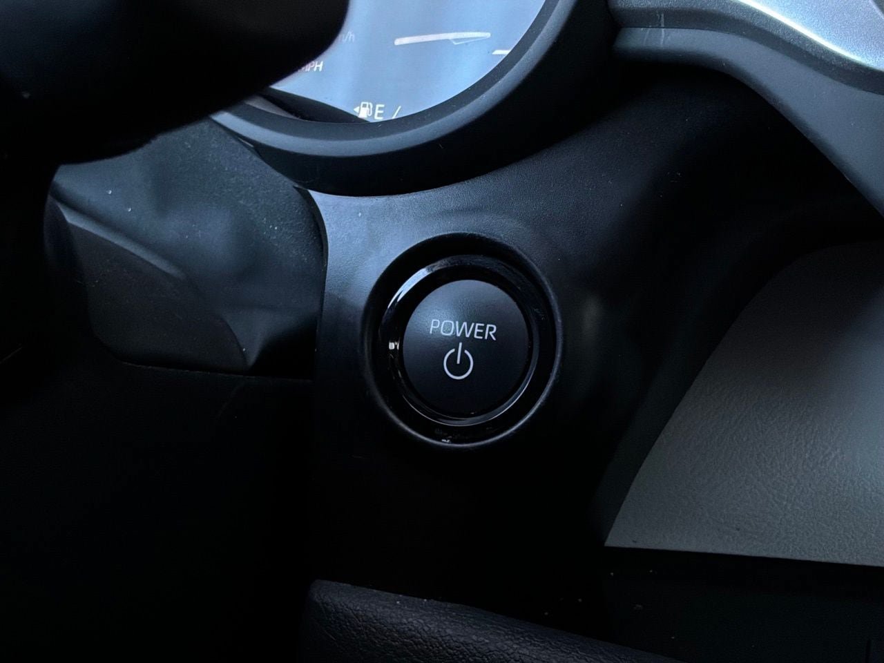 Used 2026 Toyota Sienna XLE FWD image 33
