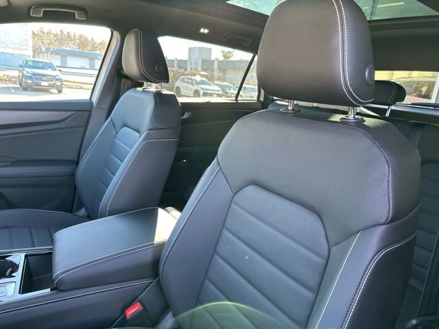 New 2026 Volkswagen Atlas Cross Sport SEL R-Line AWD/4WD image 12