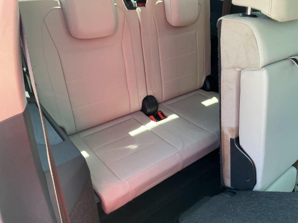 Used 2019 Volkswagen Tiguan SE FWD image 28
