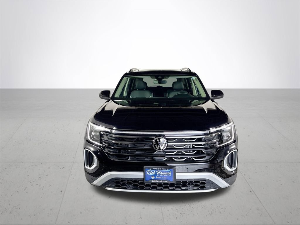 New 2026 Volkswagen Atlas Peak Edition image 3