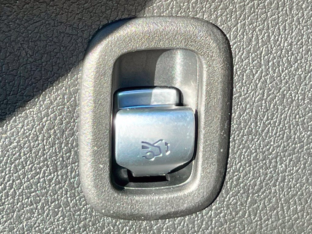 Certified 2023 Mercedes-Benz C 300 4MATIC Sedan image 37
