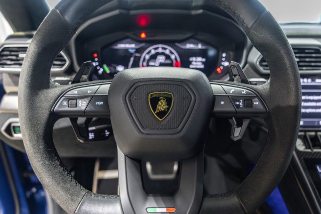 Used 2024 Lamborghini Urus Performante AWD/4WD image 37