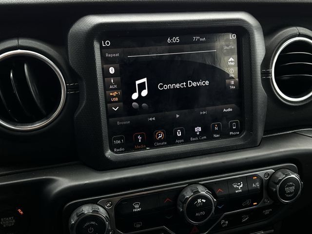 Used 2018 Jeep Wrangler Unlimited Sahara AWD/4WD image 18