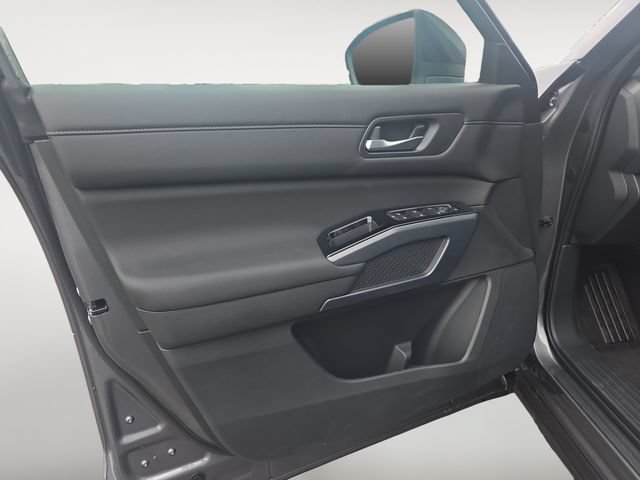 New 2026 Nissan Pathfinder SL AWD/4WD image 9