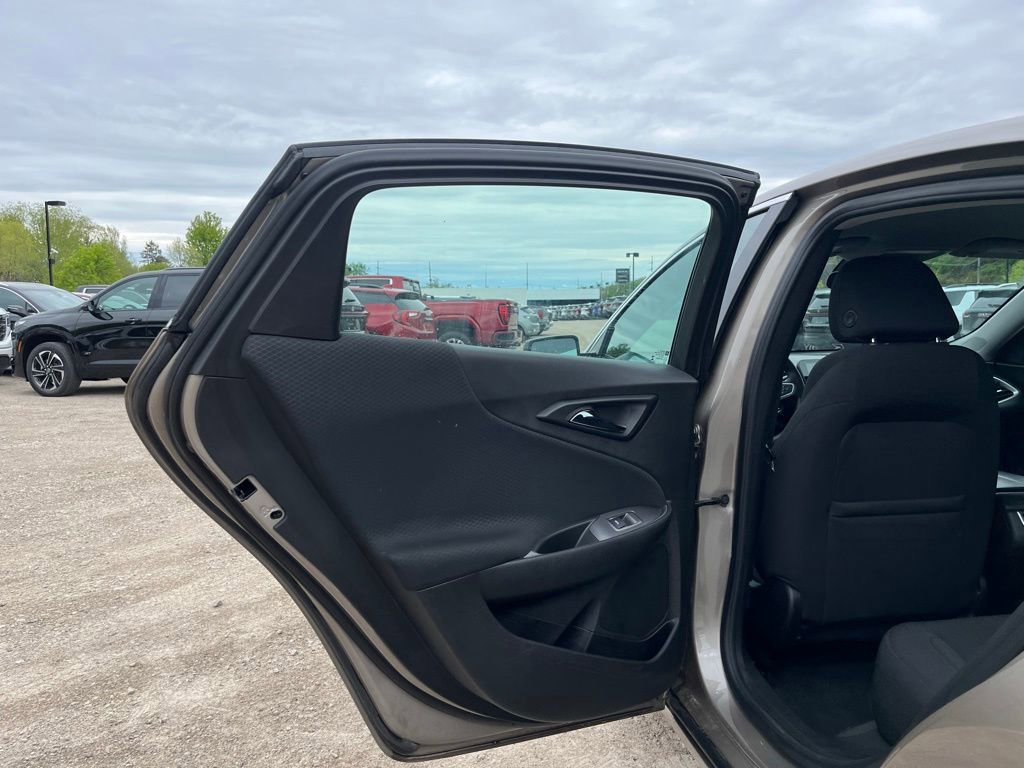 Used 2022 Chevrolet Malibu LT FWD image 28