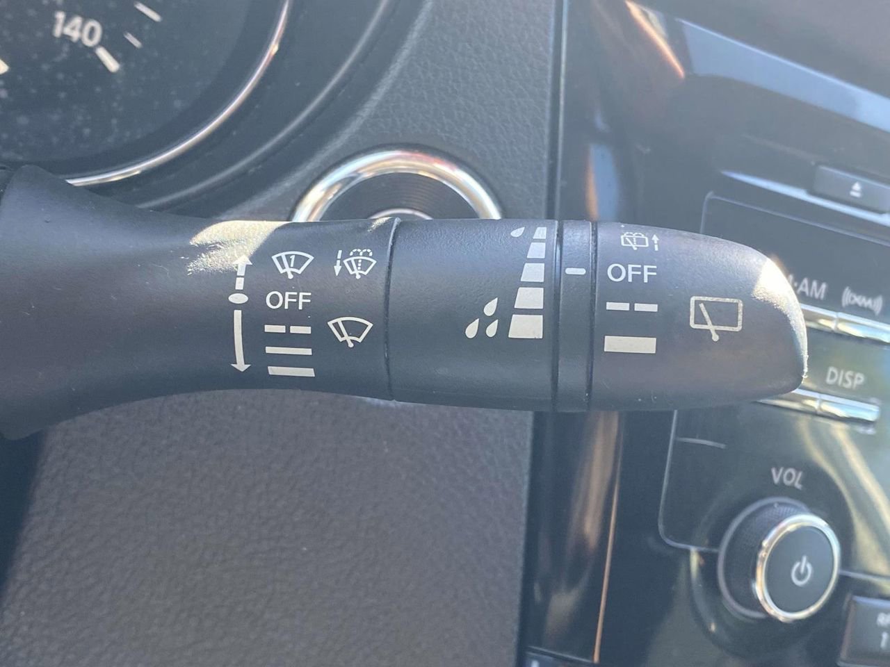 Used 2017 Nissan Rogue SV FWD image 23