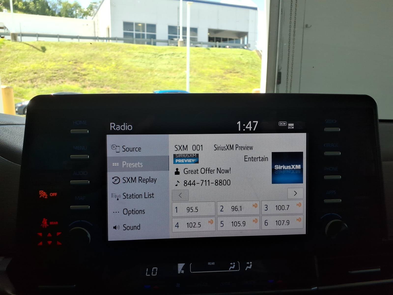 Used 2021 Toyota Sienna LE w/ LE Plus Package FWD image 22