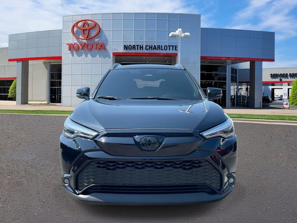 Used 2024 Toyota Corolla Cross XSE w/ Convenience Package AWD/4WD image 3