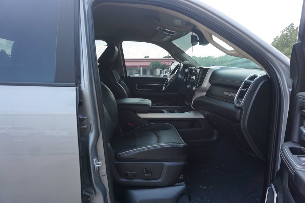 Used 2022 RAM 2500 Laramie AWD/4WD image 16