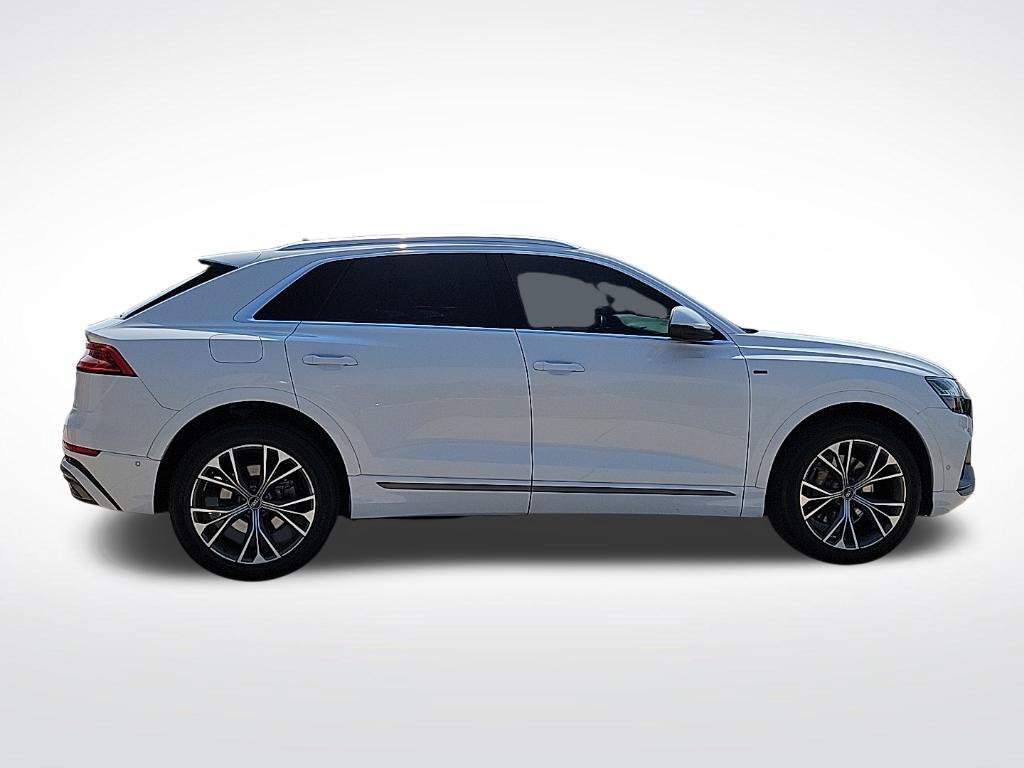 Used 2021 Audi Q8 Premium Plus w/ Premium Plus Package AWD/4WD image 5
