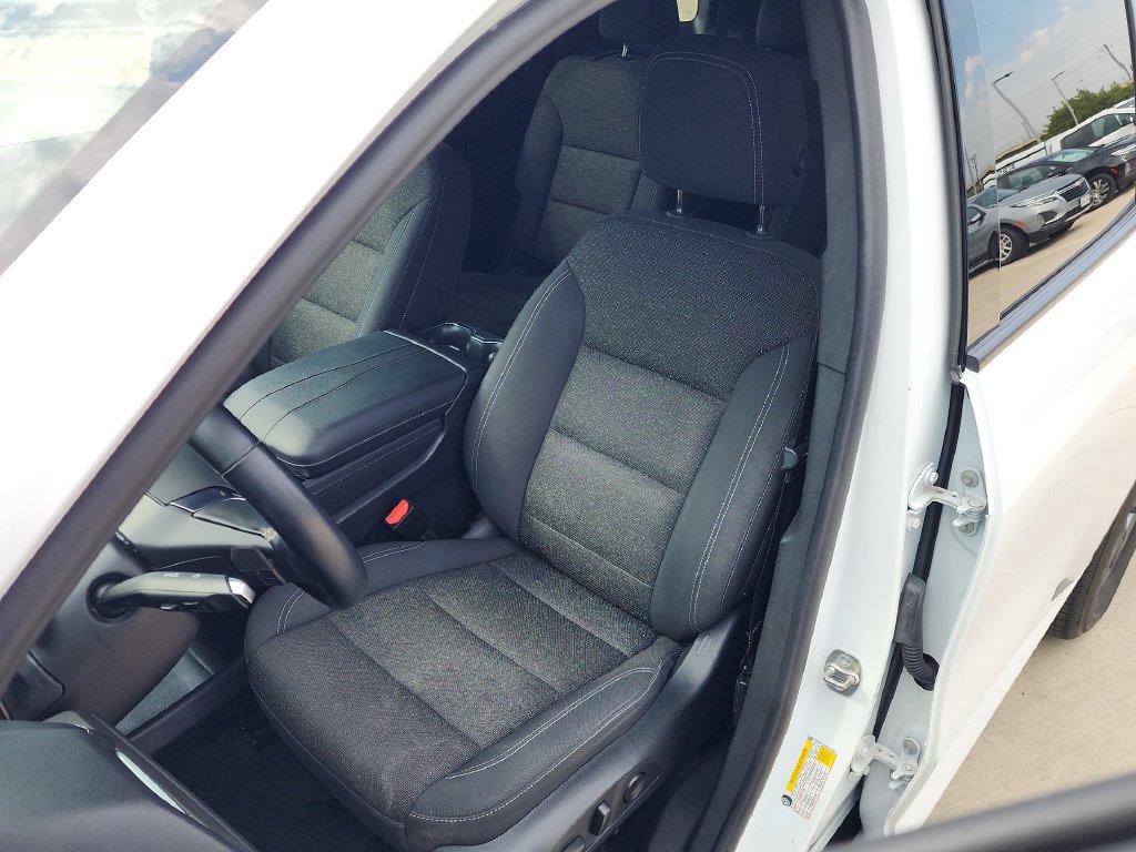 Certified 2024 Chevrolet Traverse LT FWD image 11