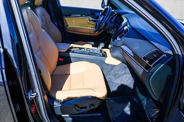 Used 2018 Volvo XC90 T6 Momentum w/ Convenience Package AWD/4WD image 29