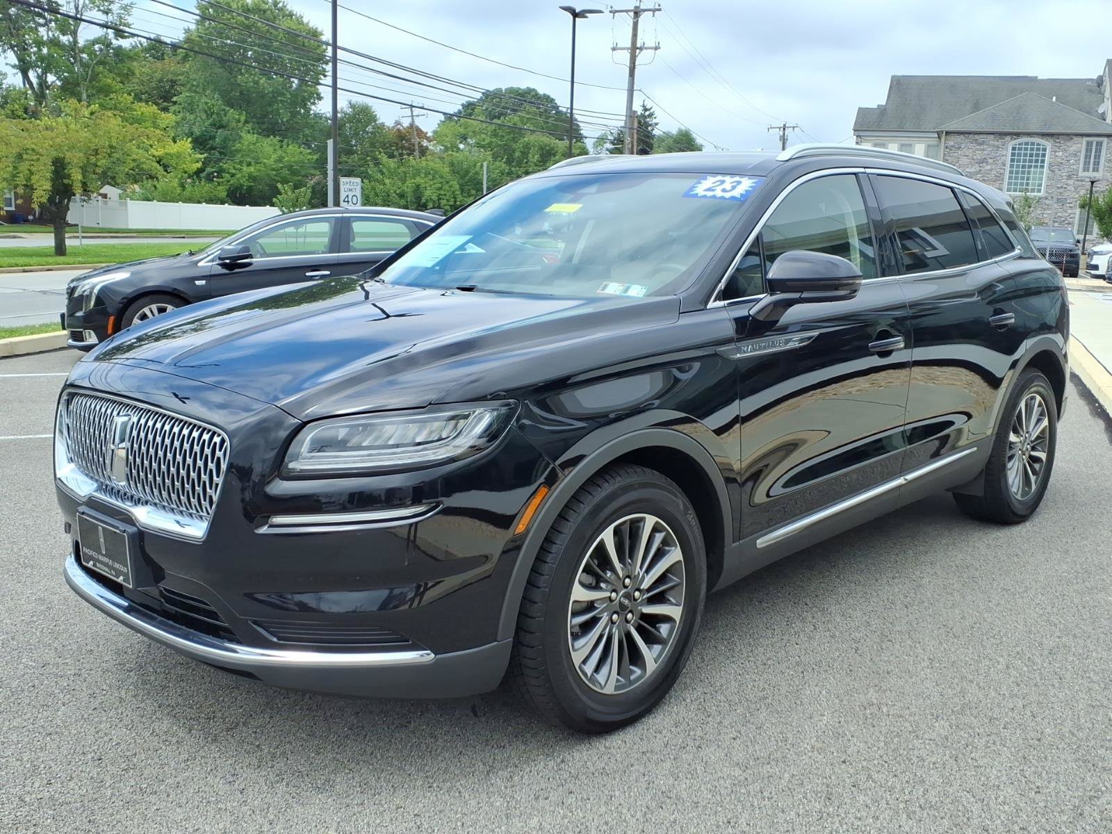Certified 2023 Lincoln Nautilus FWD w/ Premium Package image 7