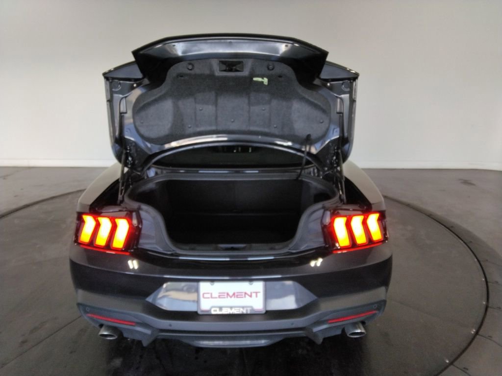 Used 2024 Ford Mustang Premium image 8