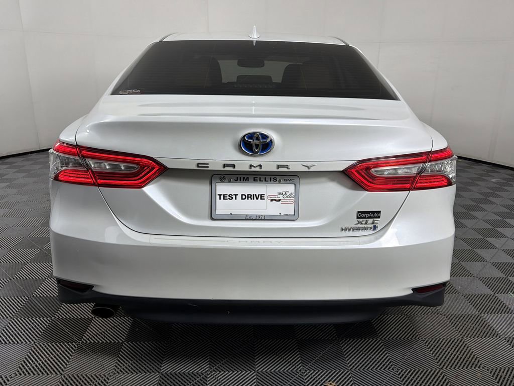 Used 2020 Toyota Camry XLE image 5
