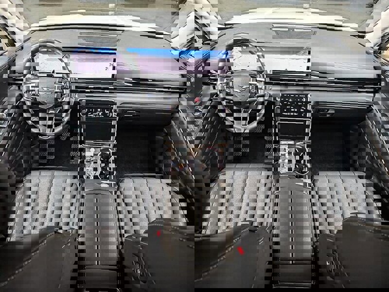 Used 2025 Genesis GV80 2.5T Standard image 3