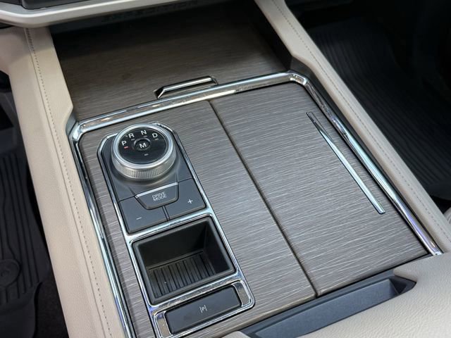 Used 2022 Ford Expedition Limited image 25