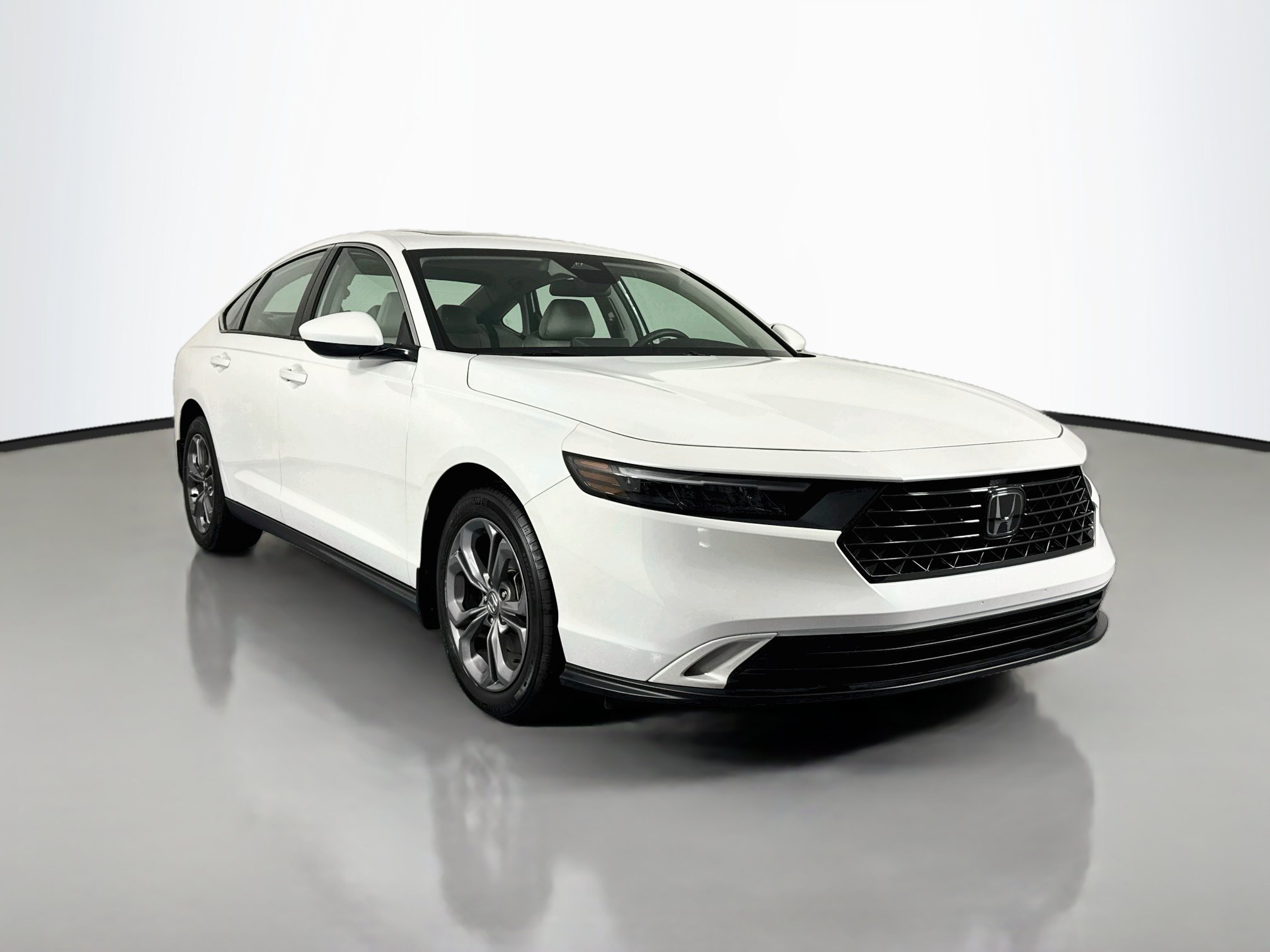 Certified 2024 Honda Accord EX image 3