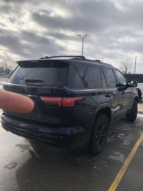 Used 2024 Toyota Sequoia Platinum image 3