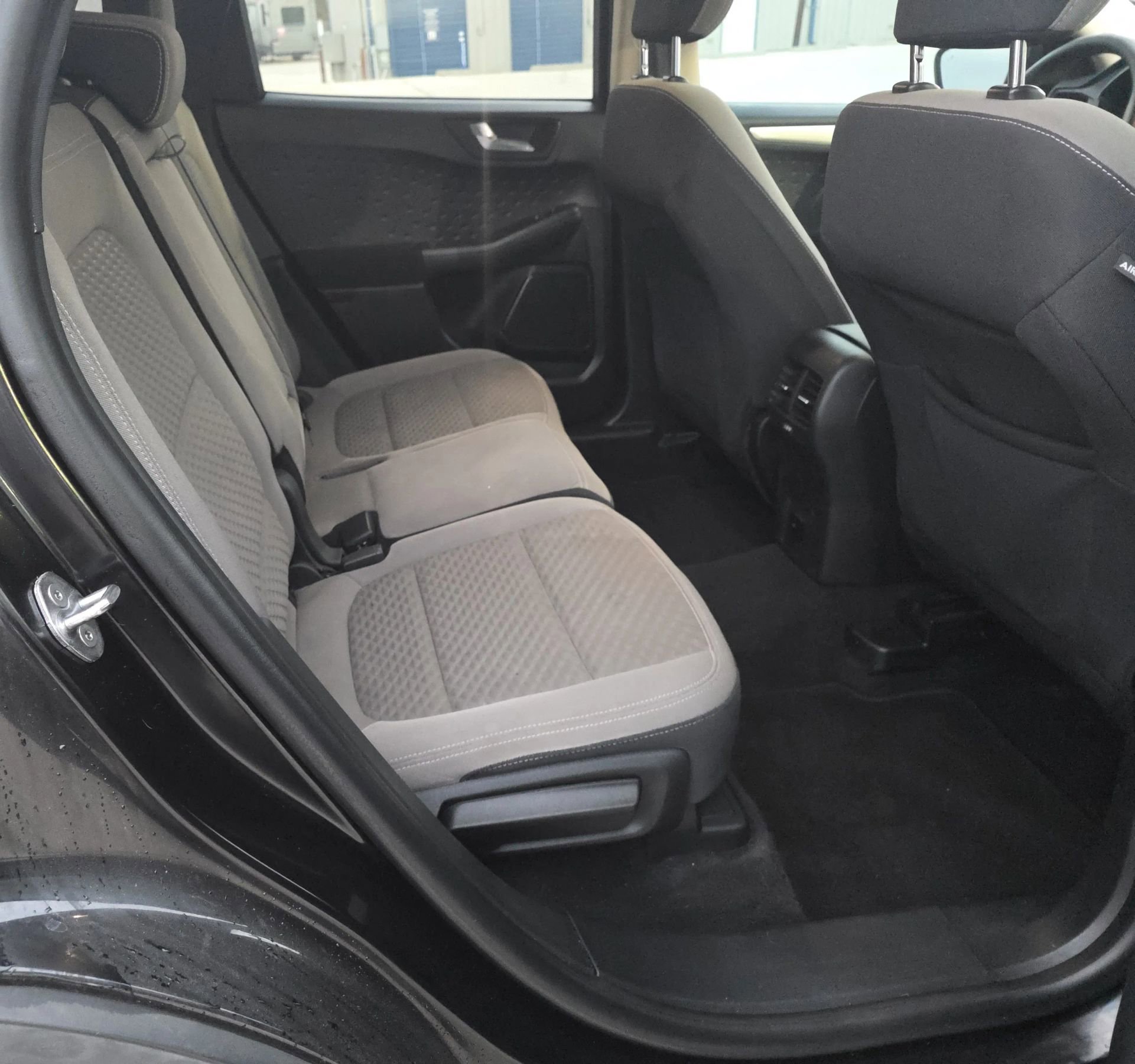 Used 2020 Ford Escape SE image 21
