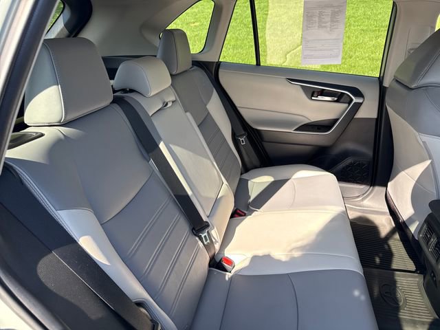 Used 2021 Toyota RAV4 XLE Premium AWD/4WD image 14