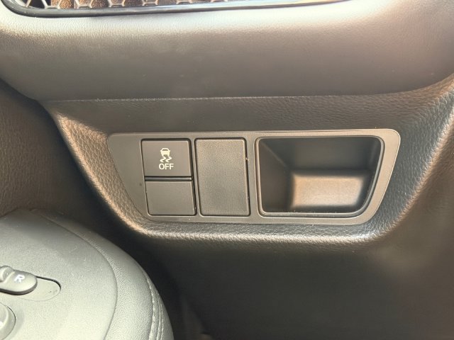 Used 2025 Honda HR-V LX image 27