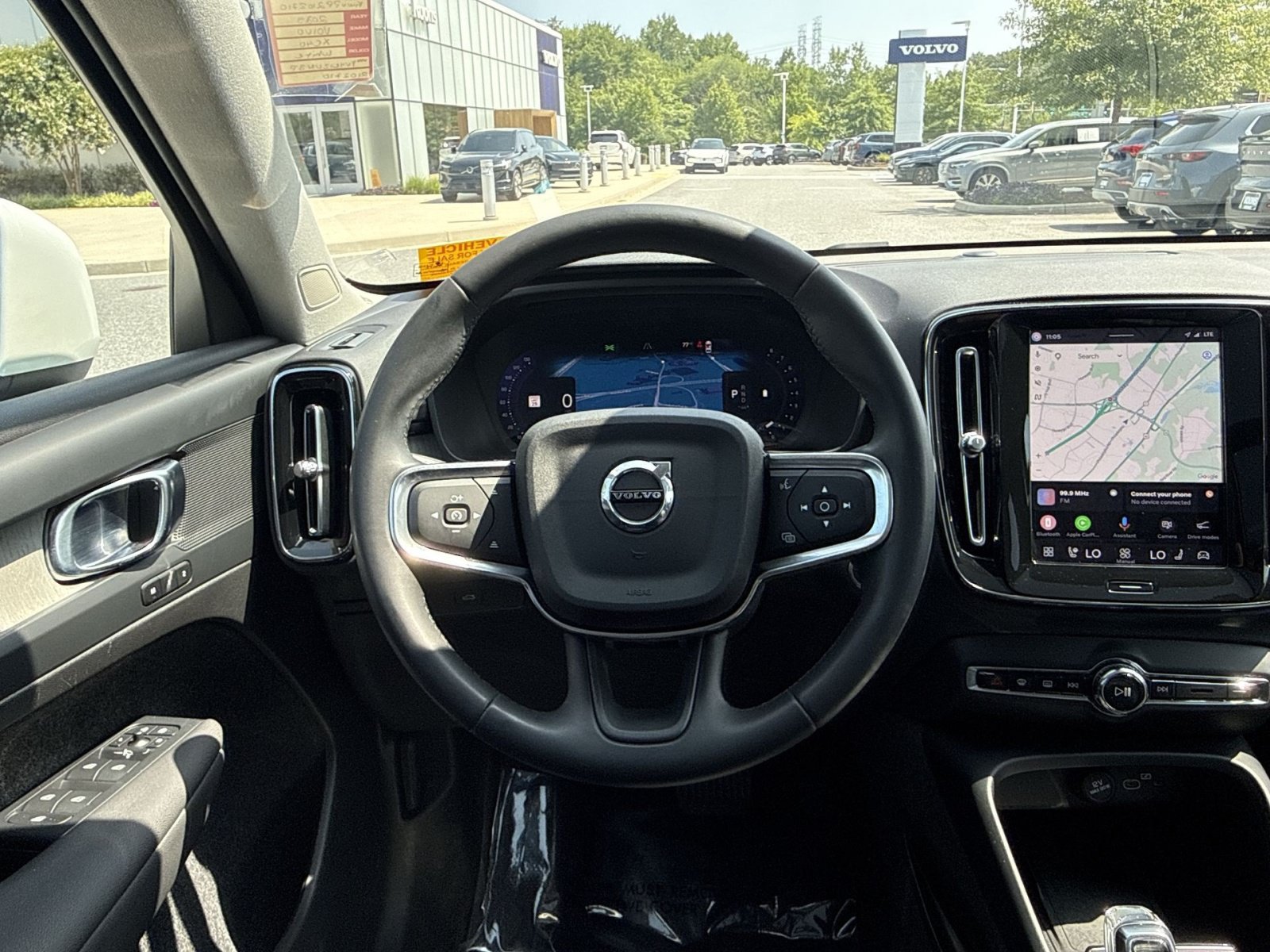 Certified 2023 Volvo XC40 B5 Plus w/ Protection Package Premier AWD/4WD image 24