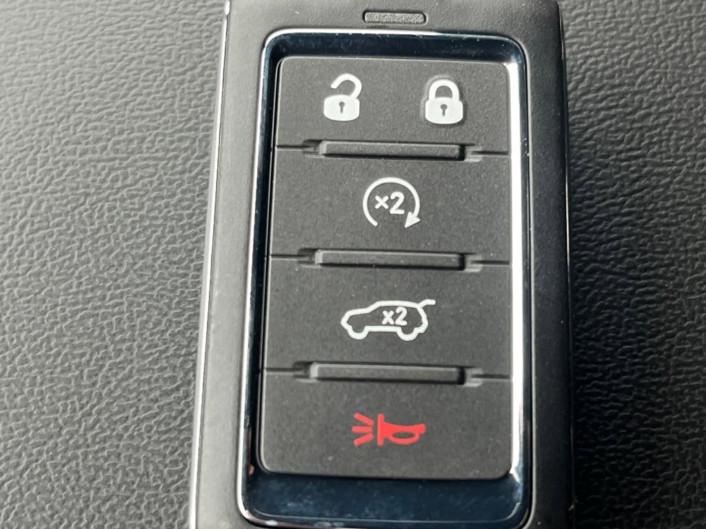 New 2025 Jeep Grand Cherokee Laredo X w/ Luxury Tech Group I image 18