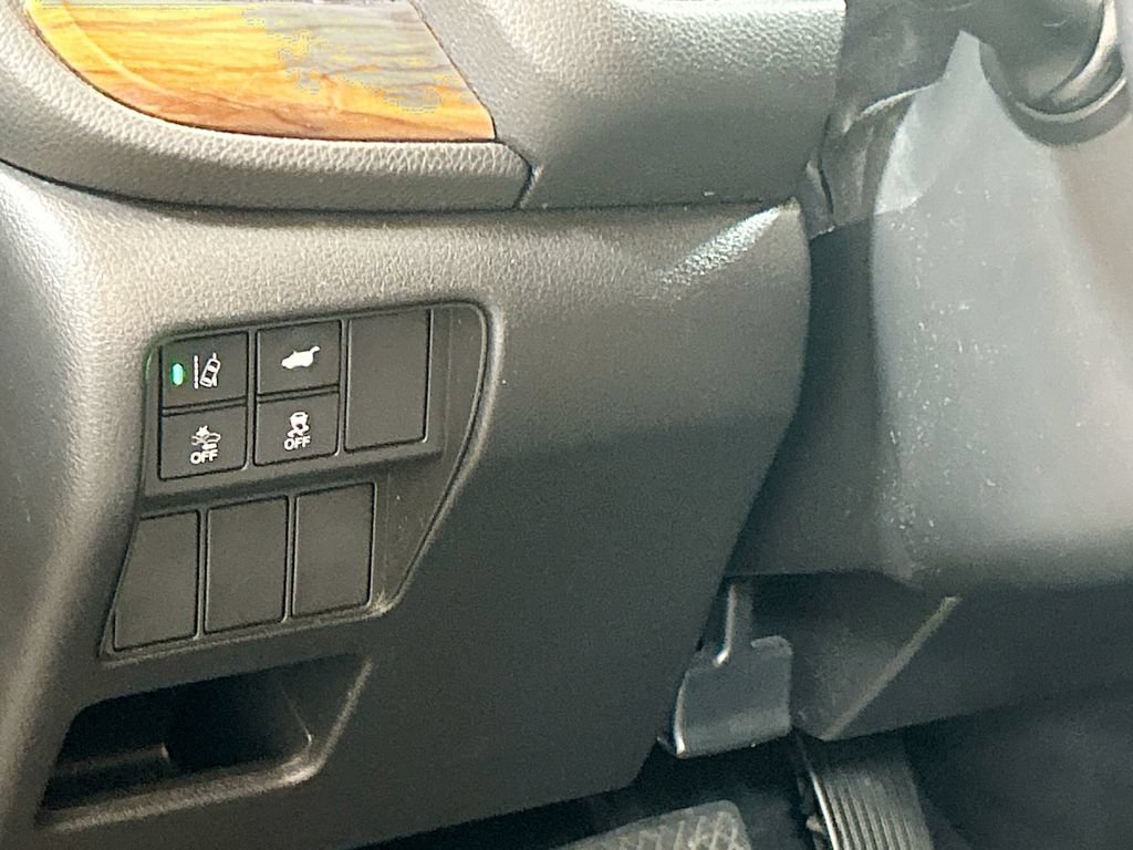 Used 2018 Honda CR-V Touring image 8