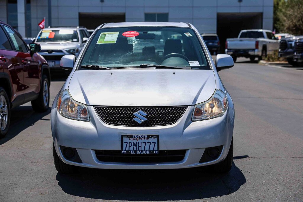 Used 2010 Suzuki SX4 LE FWD image 16