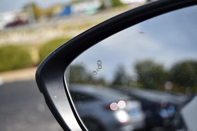 Used 2021 Honda Accord EX-L image 11