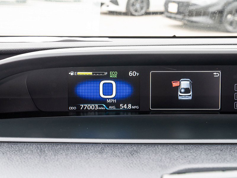 Used 2022 Toyota Prius L Eco FWD image 31