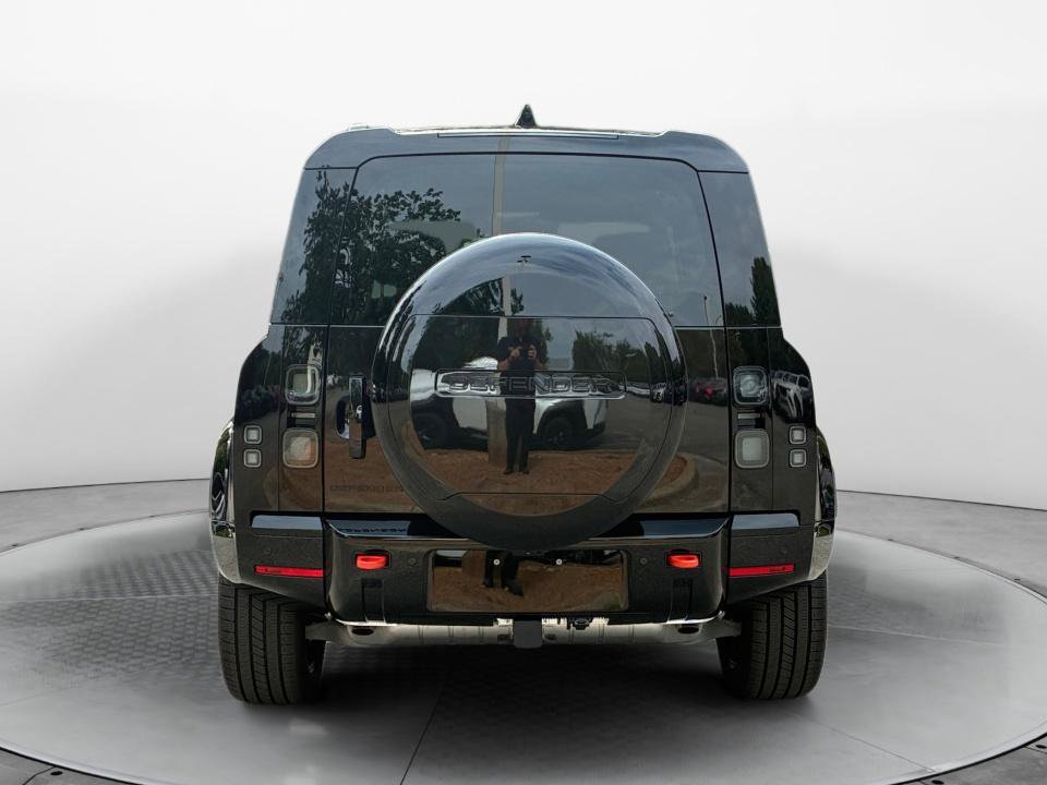 New 2026 Land Rover Defender 110 X AWD/4WD image 6