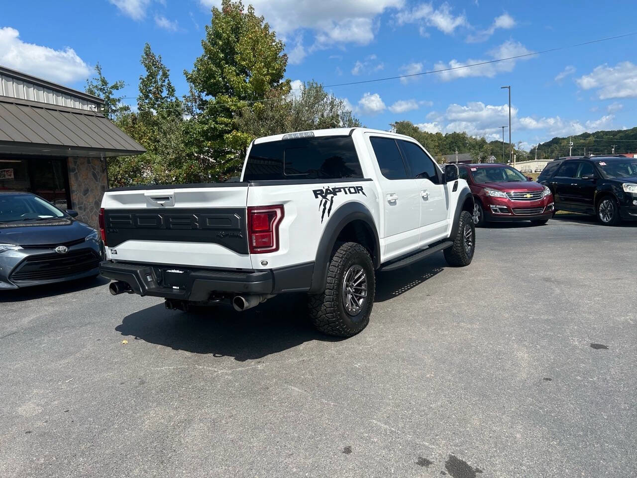 Used 2019 Ford F150 Raptor w/ Equipment Group 802A Luxury image 8