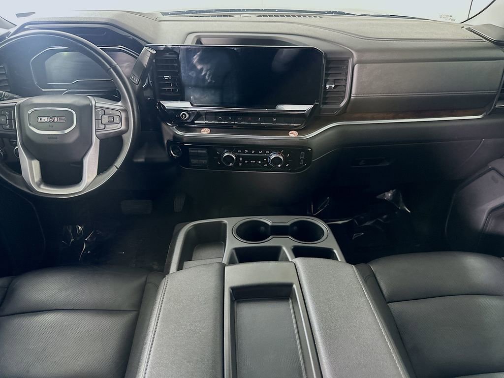 Used 2025 GMC Sierra 1500 SLT RWD image 18