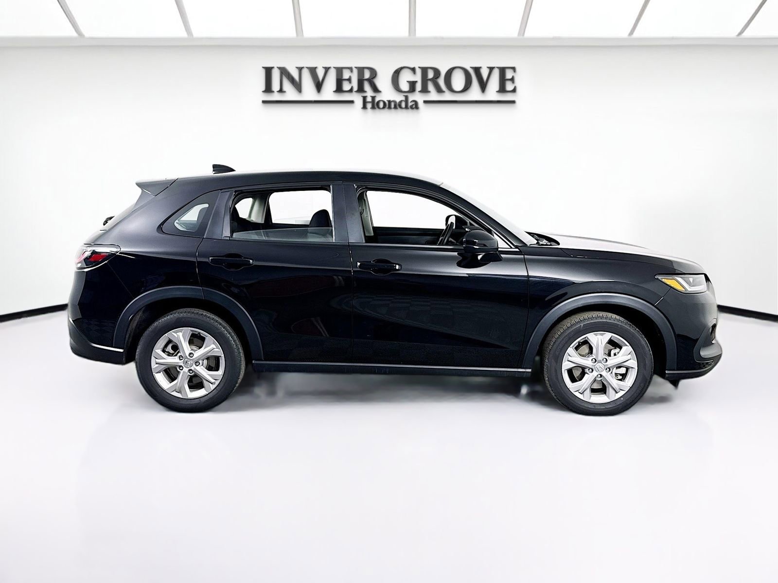 Certified 2023 Honda HR-V LX image 4