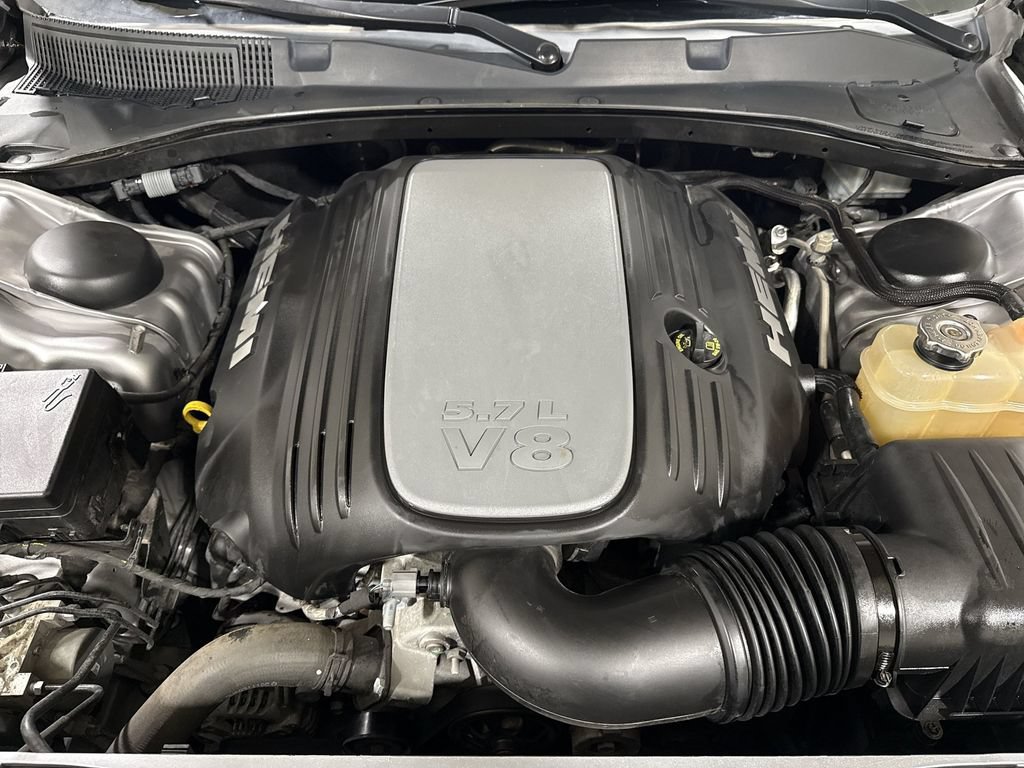 Used 2018 Dodge Charger R/T w/ Blacktop Package RWD image 25