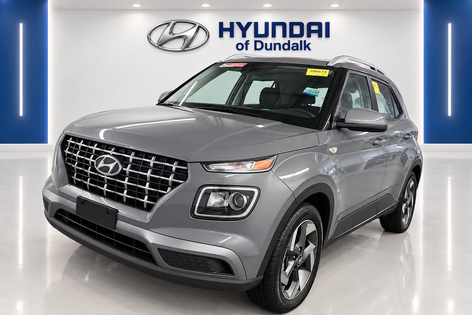 Used 2021 Hyundai Venue SEL w/ Cargo Package FWD image 1