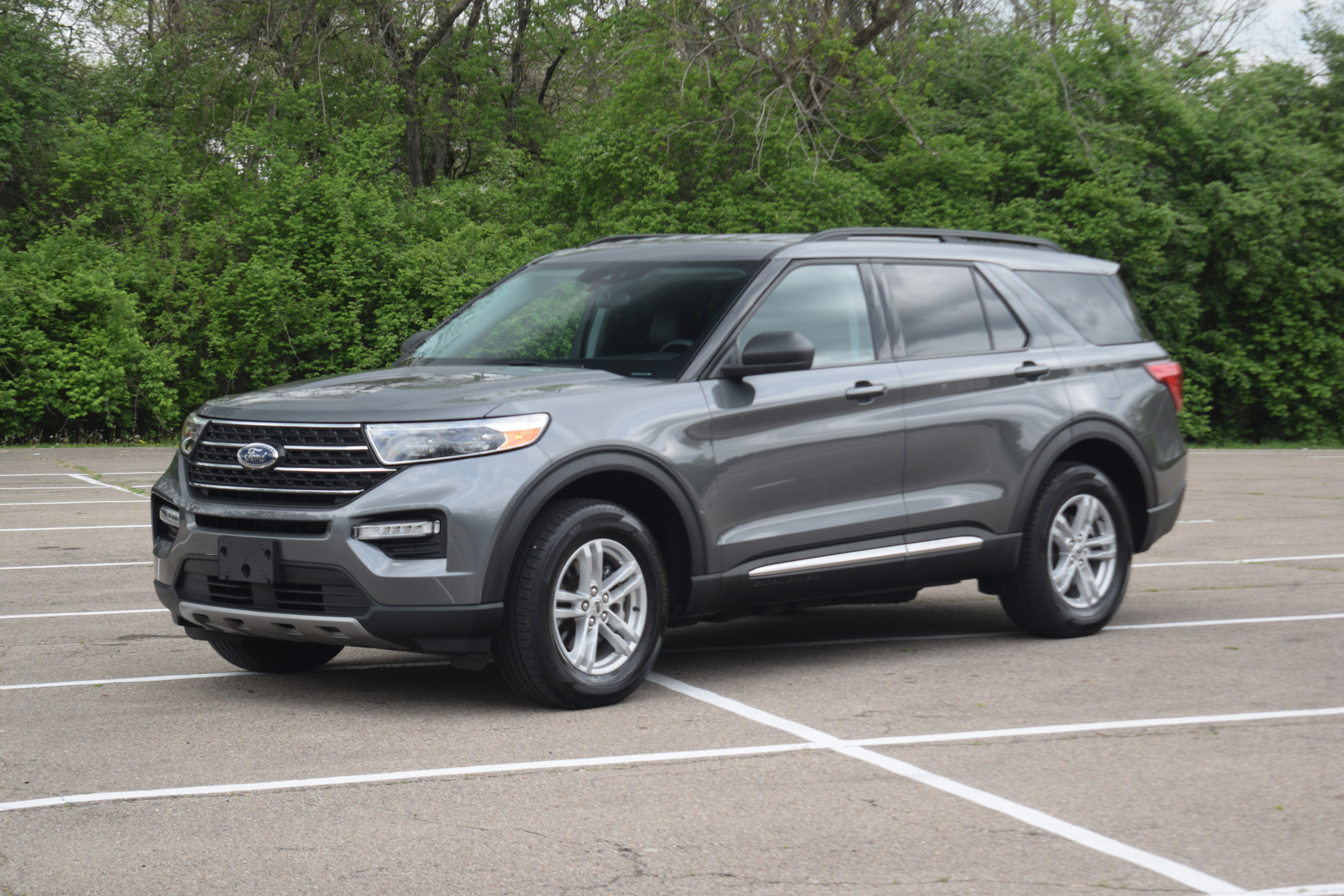 Used 2023 Ford Explorer XLT w/ Equipment Group 202A AWD/4WD image 22