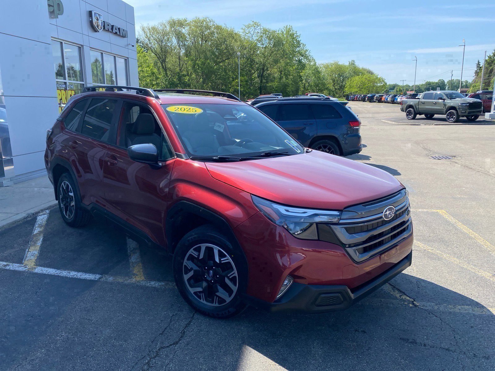 Used 2025 Subaru Forester Premium AWD/4WD image 7